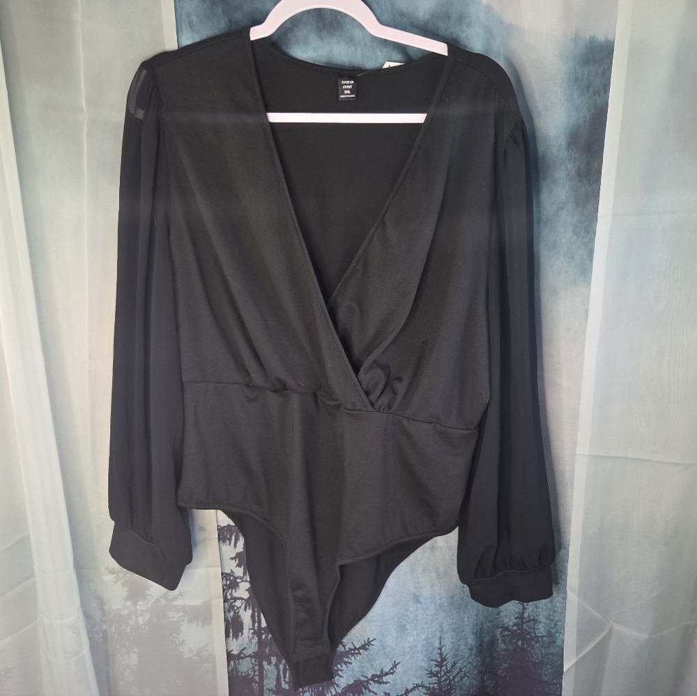 SHEIN Black Long Sleeve Surplice Bodysuit